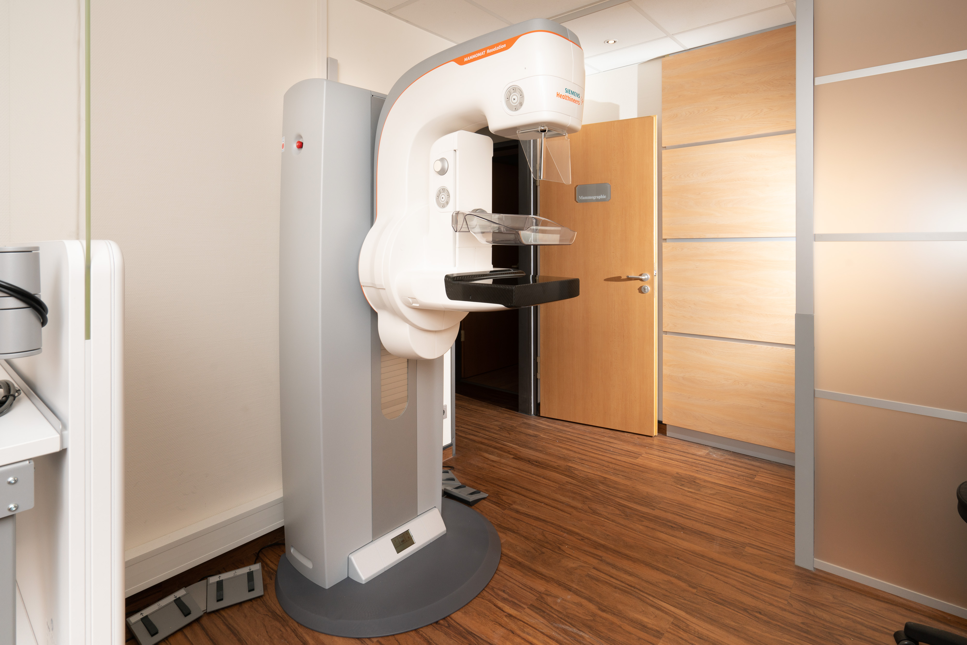 Mammographiegerät Mammomat Revelation von Siemens